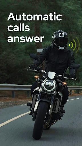 MotoAnswer app hero image showing motorcyclist with automatic calls answer feature for hands-free calling