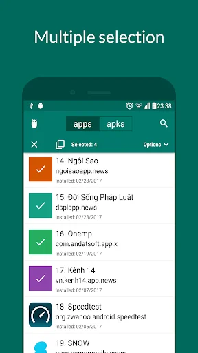Multiple selection mode with 4 apps checked and Options menu for batch operations in My APK